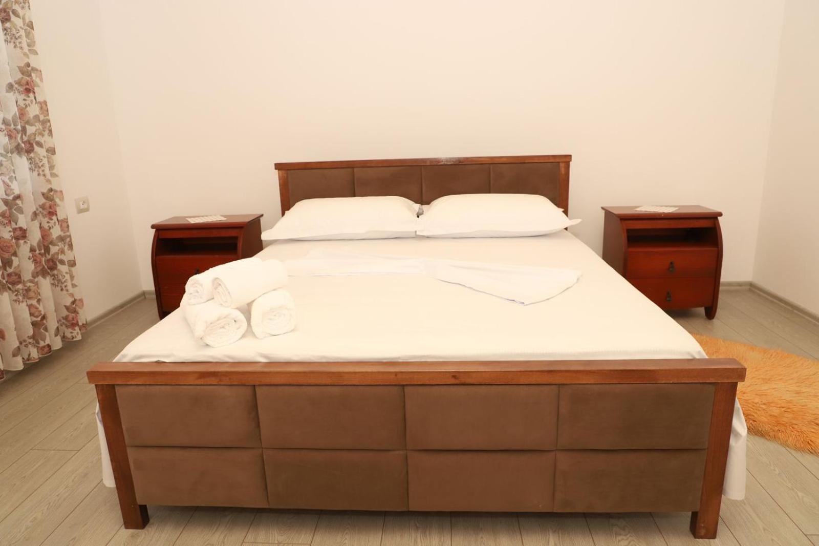 Georgemishel Guest House Berat Zewnętrze zdjęcie