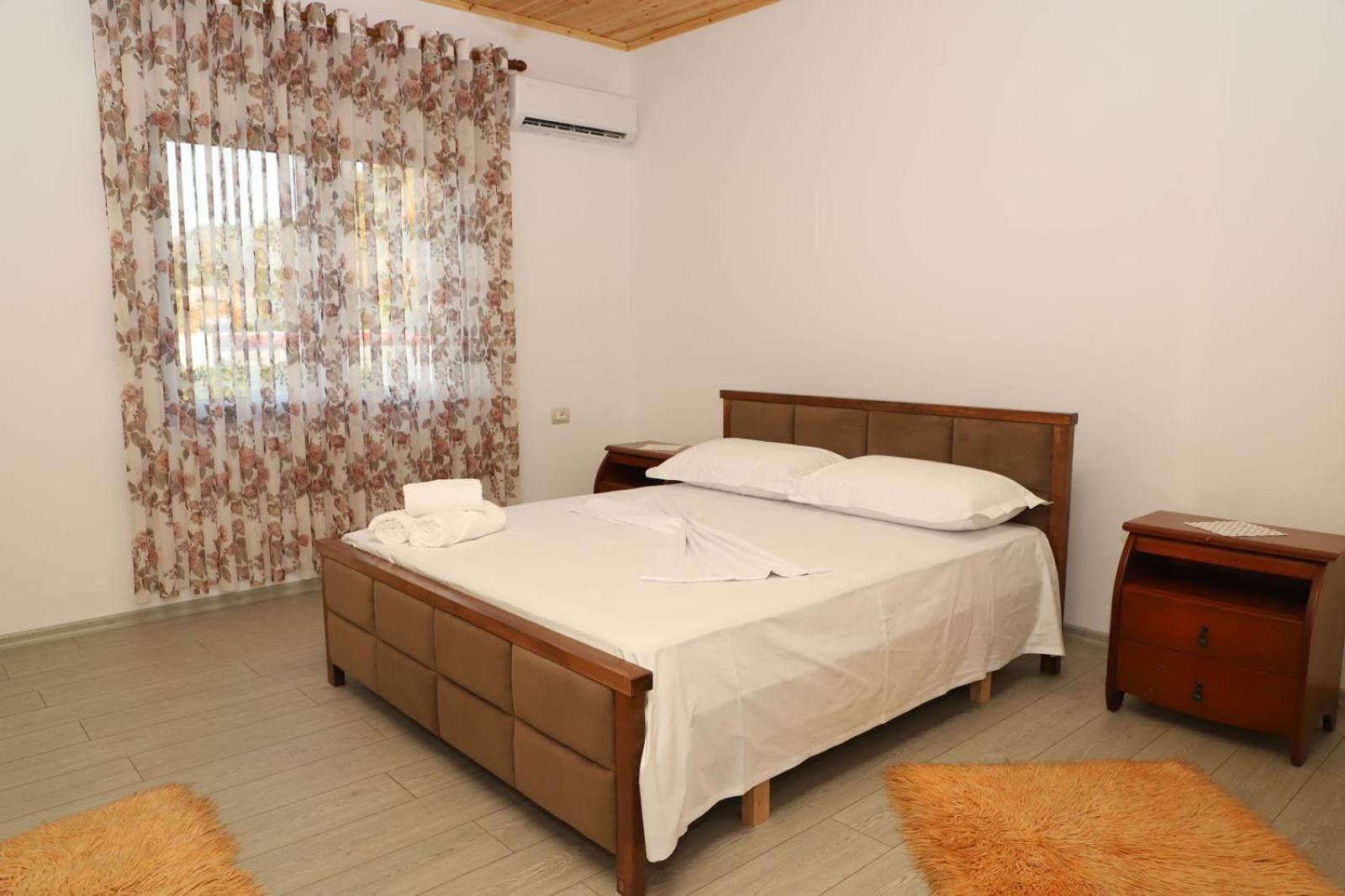 Georgemishel Guest House Berat Zewnętrze zdjęcie