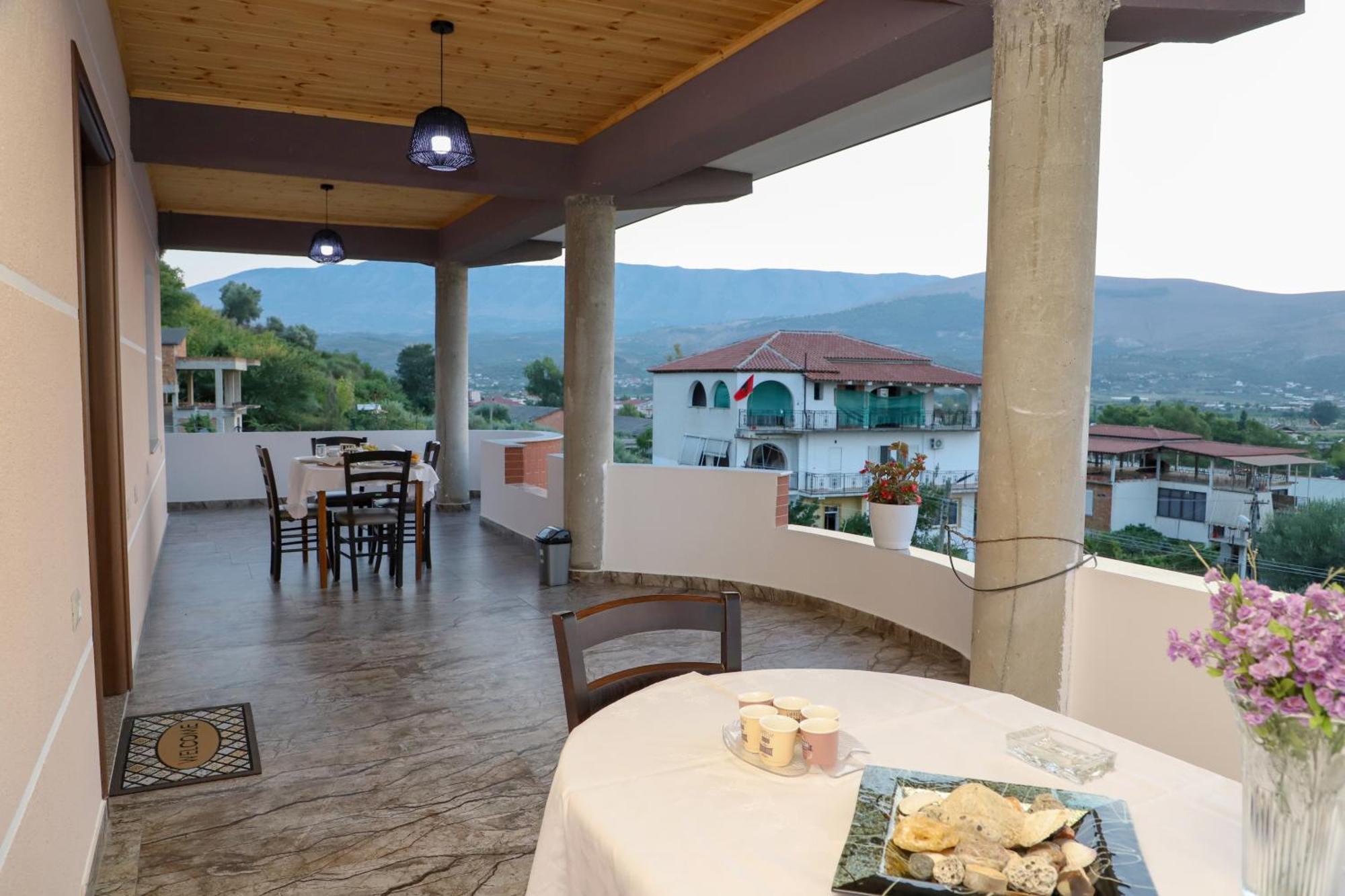 Georgemishel Guest House Berat Zewnętrze zdjęcie