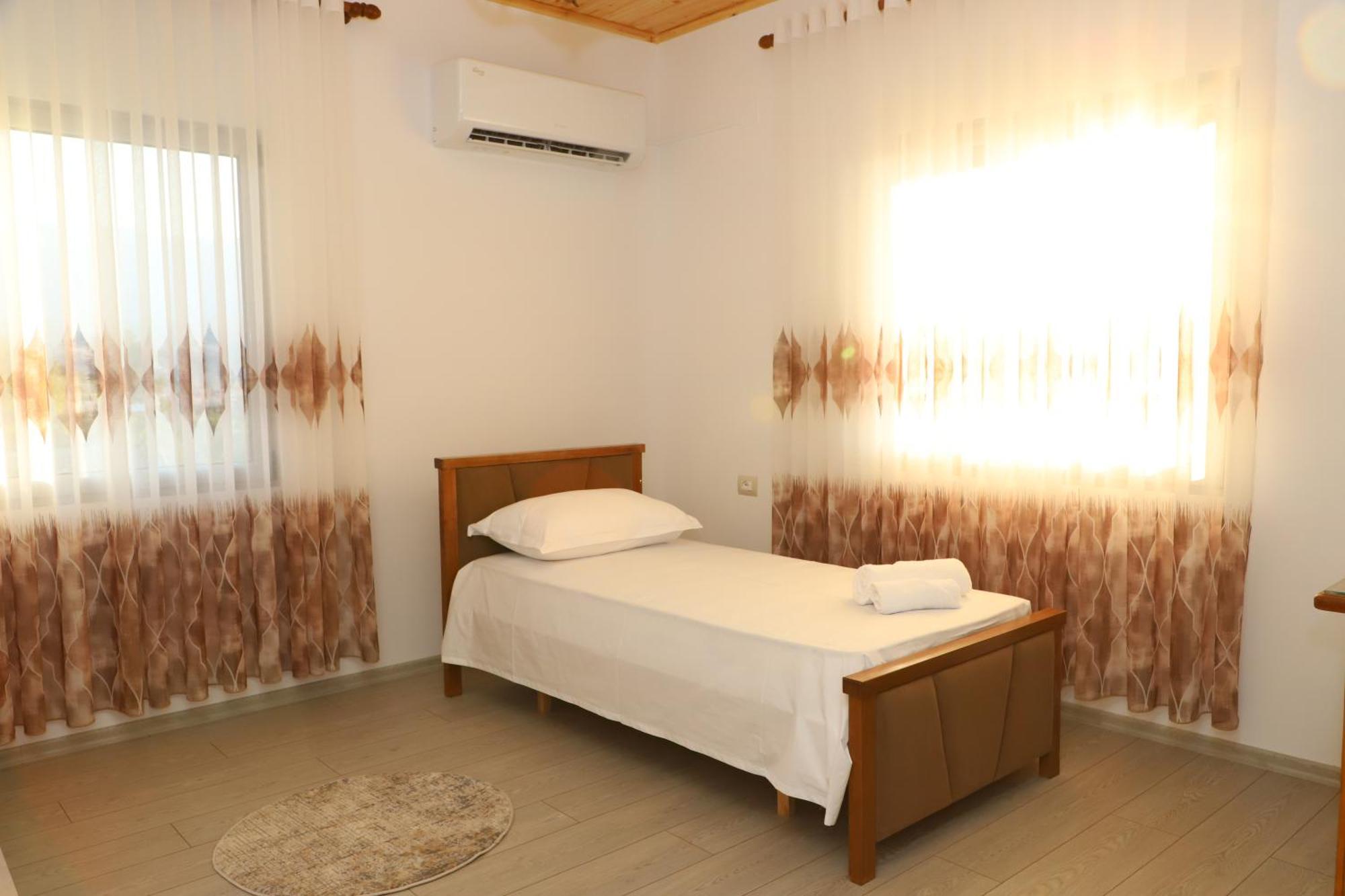Georgemishel Guest House Berat Zewnętrze zdjęcie