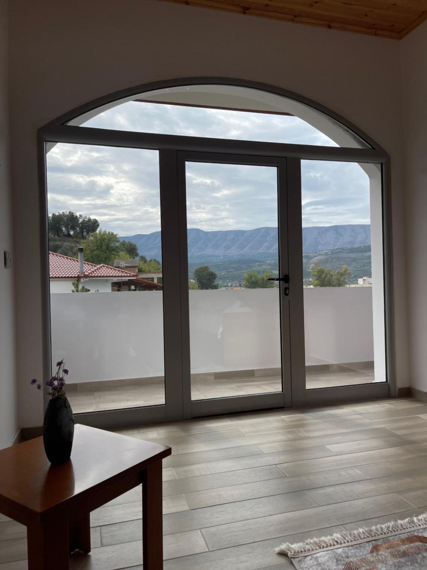 Georgemishel Guest House Berat Zewnętrze zdjęcie