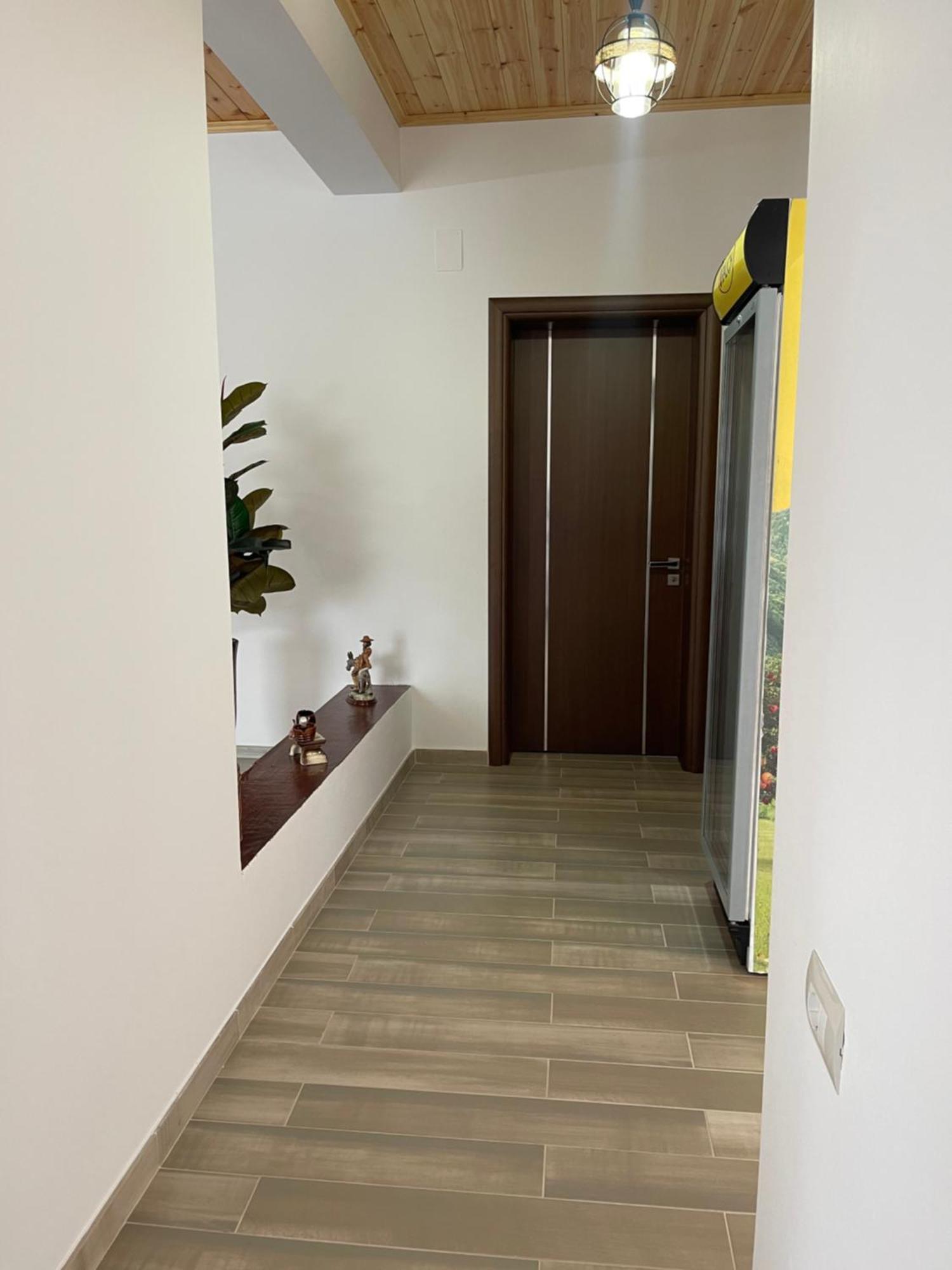 Georgemishel Guest House Berat Zewnętrze zdjęcie