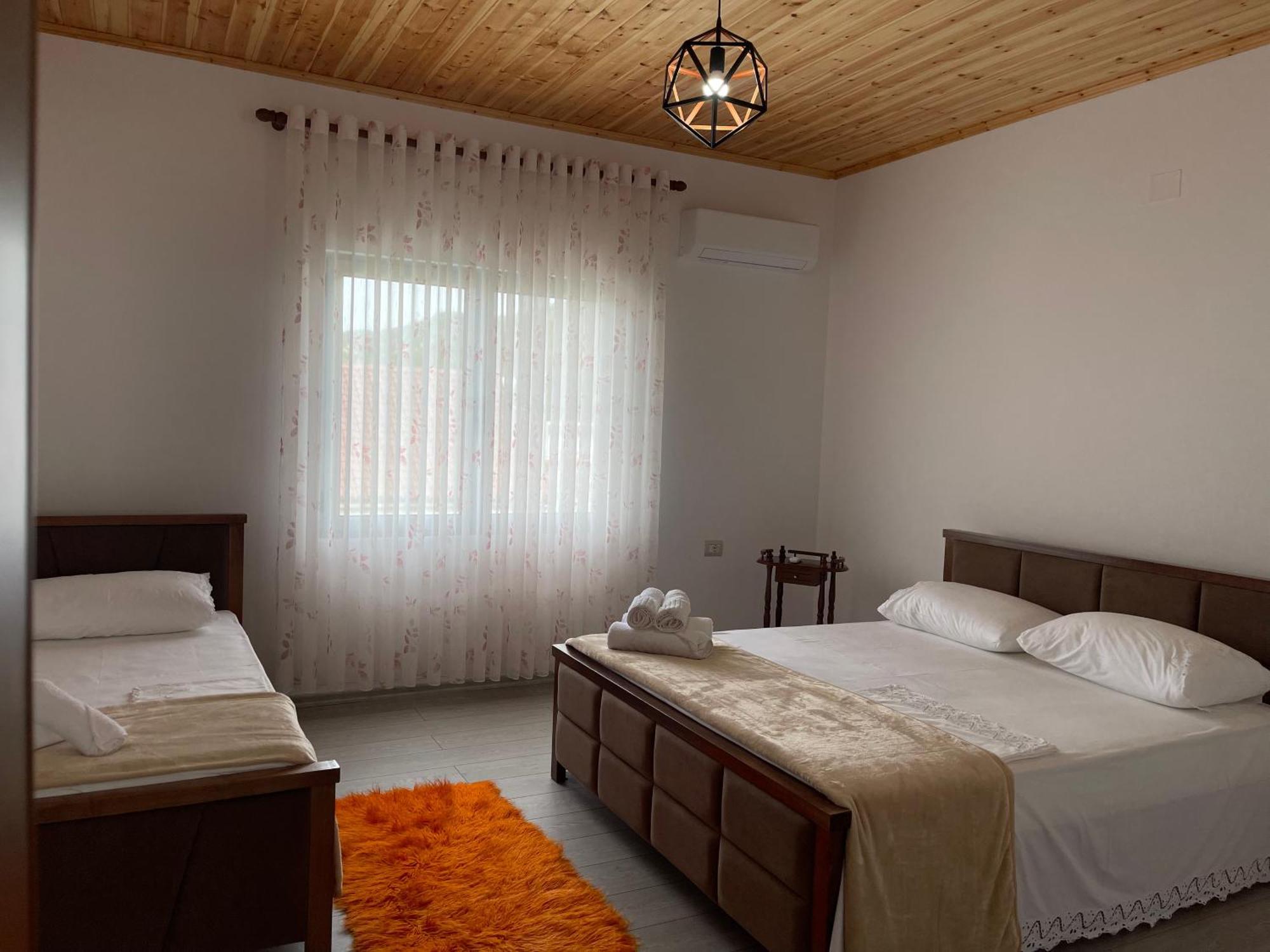 Georgemishel Guest House Berat Zewnętrze zdjęcie