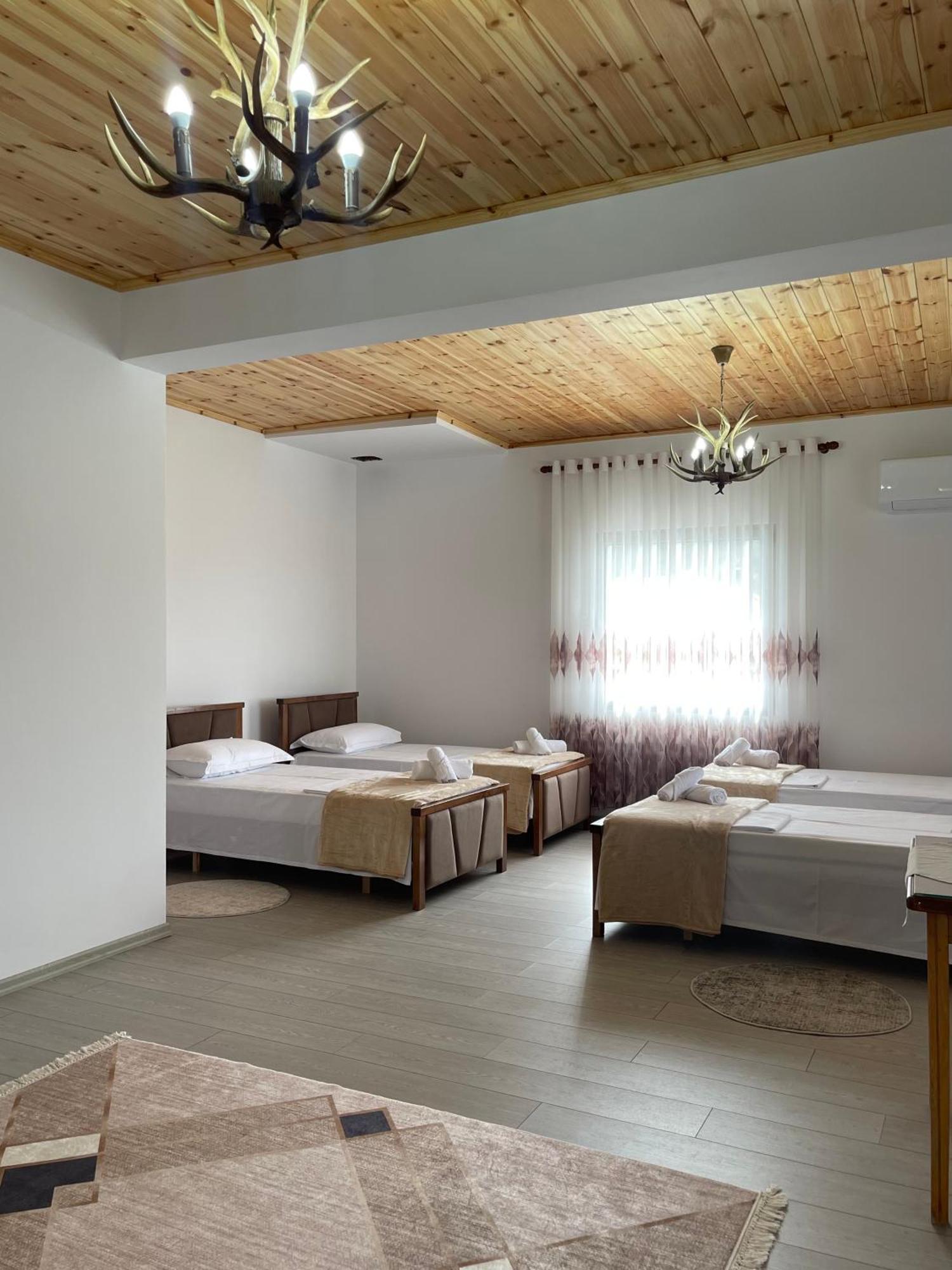 Georgemishel Guest House Berat Zewnętrze zdjęcie