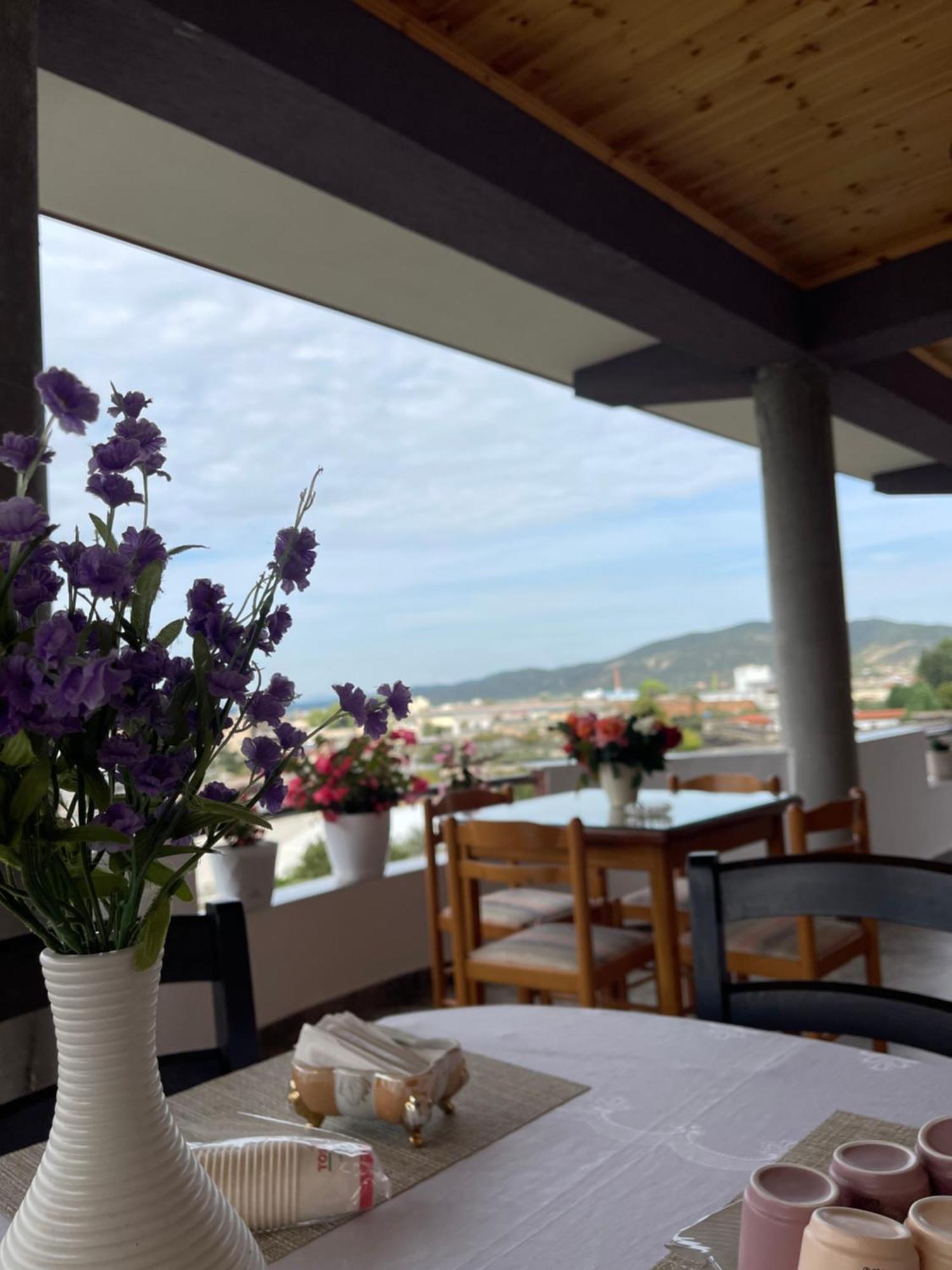 Georgemishel Guest House Berat Zewnętrze zdjęcie