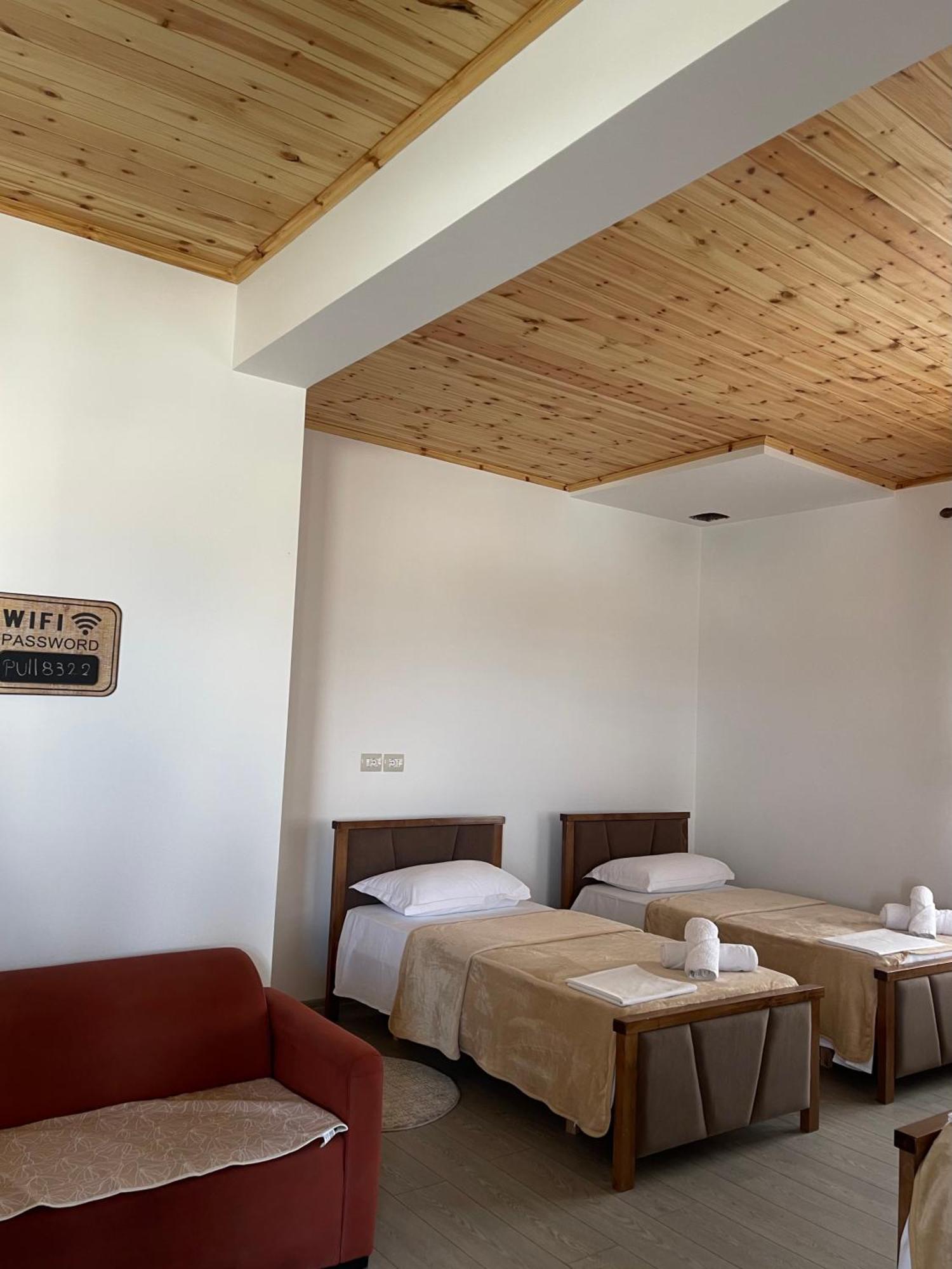 Georgemishel Guest House Berat Zewnętrze zdjęcie