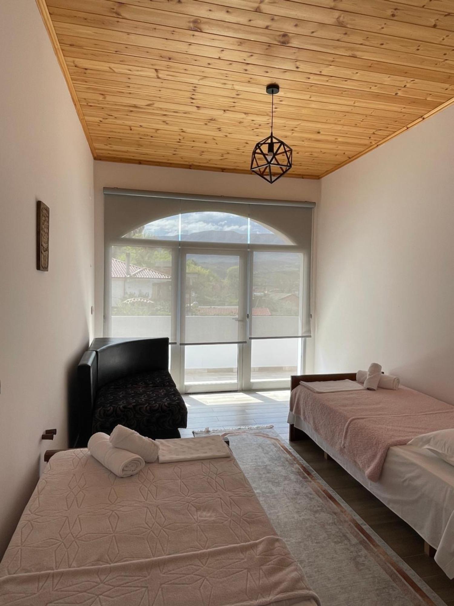 Georgemishel Guest House Berat Zewnętrze zdjęcie